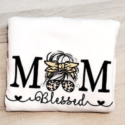 MOM BLESSED EMBROIDERED SWEATSHIRT